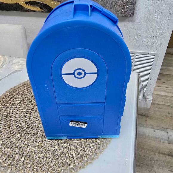 Pokemon Carry Case Jungle Playset Action Figure: Includes 2-Piece Plastic Set - Picture 1 of 10